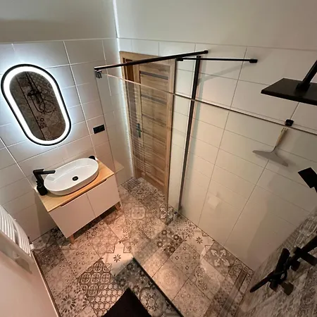 Lesni Zatisi Marlenka *